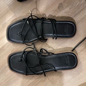 abercrombie black tie strap sandals